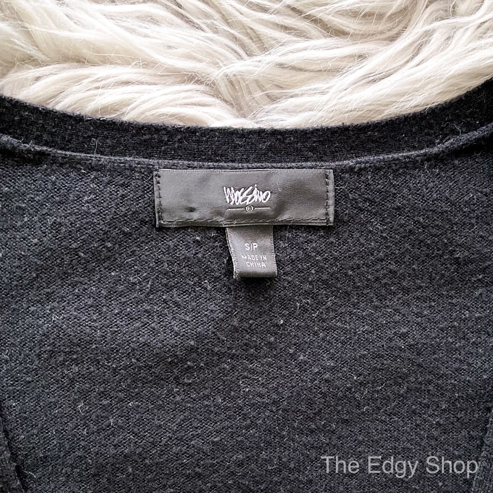 Mossimo | V-Neck Button Up Cardigan Sweater - Picture 4 of 5